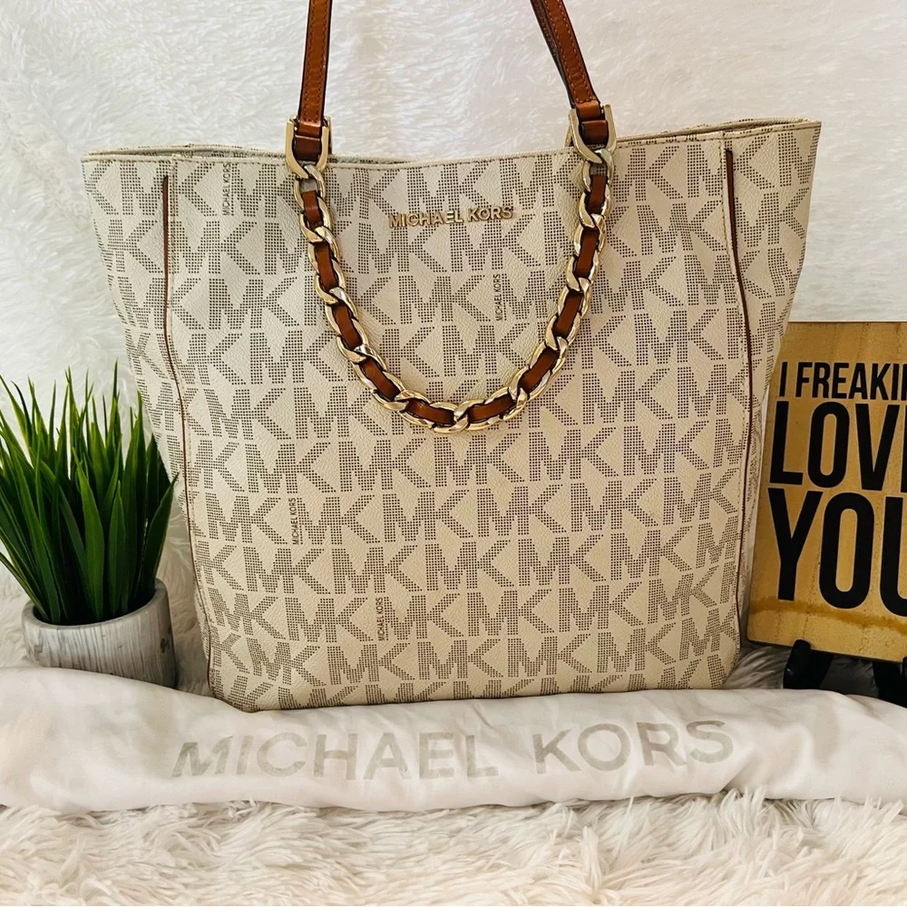 Michael Kors large Harper East West Signature Tote Handbag - LIKE NEW! - Picture 1 of 16